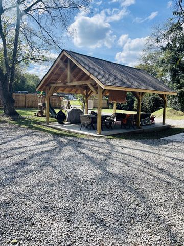 601 N Main St, Mount Pleasant, TN 38474