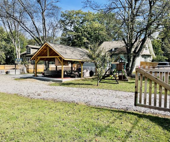 601 N Main St, Mount Pleasant, TN 38474