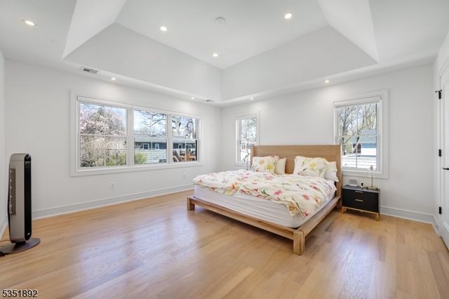 660 Ridgewood Ave, Montclair Twp., NJ 07043