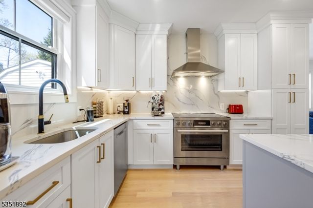 660 Ridgewood Ave, Montclair Twp., NJ 07043