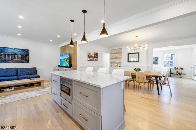 660 Ridgewood Ave, Montclair Twp., NJ 07043
