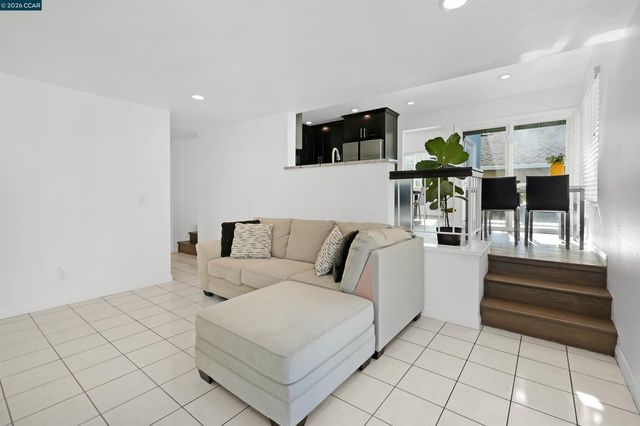 162 Woodfield, Hercules, CA 94547