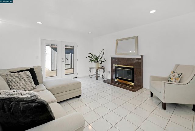 162 Woodfield, Hercules, CA 94547