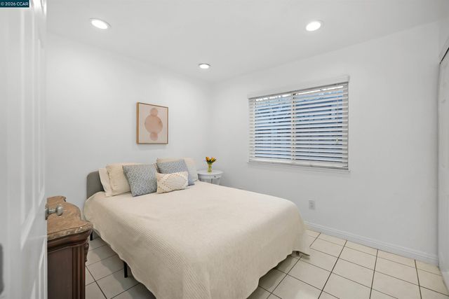 162 Woodfield, Hercules, CA 94547