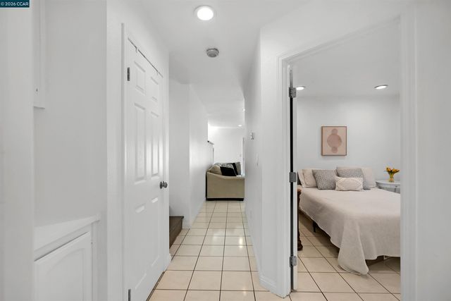 162 Woodfield, Hercules, CA 94547