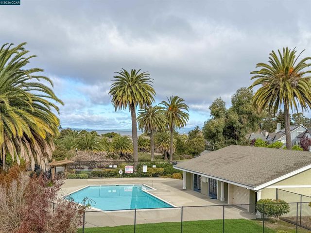 162 Woodfield, Hercules, CA 94547