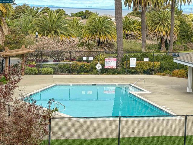 162 Woodfield, Hercules, CA 94547