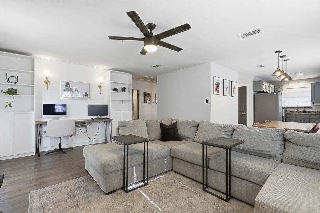 5368 Wonder Drive, Fort Worth, TX 76133