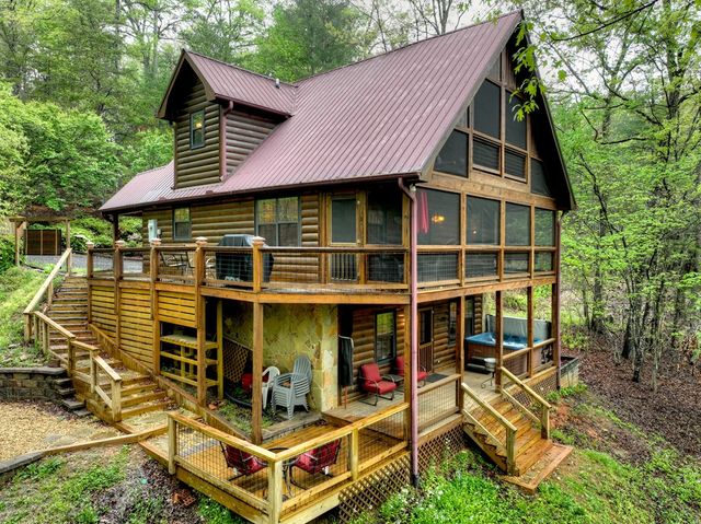 294 Oakwood Trail, Mineral Bluff, GA 30559