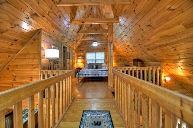 294 Oakwood Trail, Mineral Bluff, GA 30559