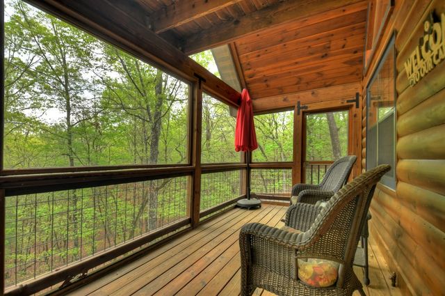 294 Oakwood Trail, Mineral Bluff, GA 30559