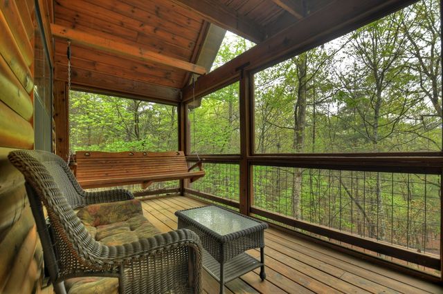 294 Oakwood Trail, Mineral Bluff, GA 30559