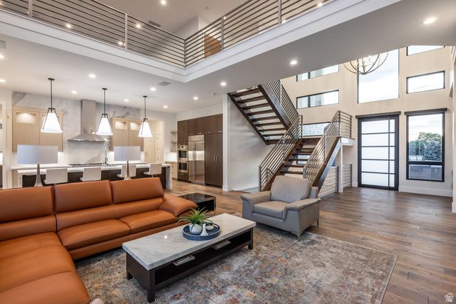 9969 S ALTAMONT DR, Sandy, UT 84092