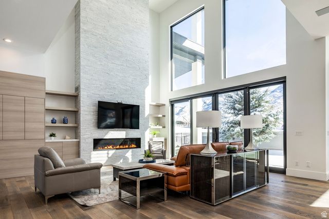 9969 S ALTAMONT DR, Sandy, UT 84092