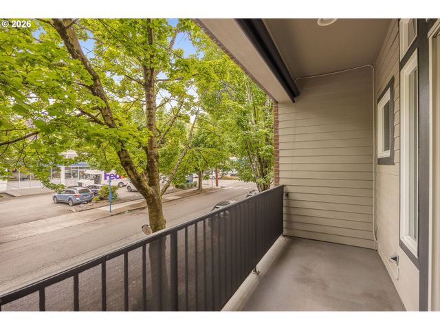 2667 Nw THURMAN St, Portland, OR 97210
