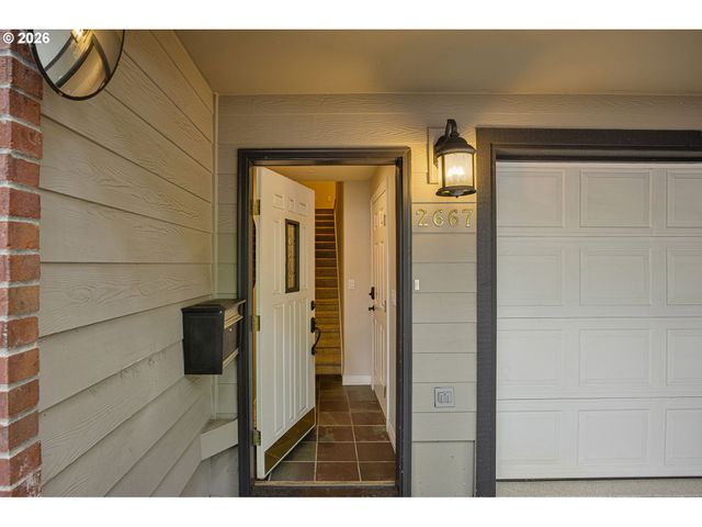 2667 Nw THURMAN St, Portland, OR 97210