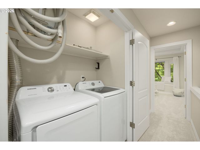 2667 Nw THURMAN St, Portland, OR 97210