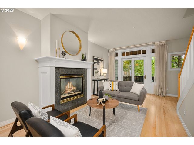 2667 Nw THURMAN St, Portland, OR 97210