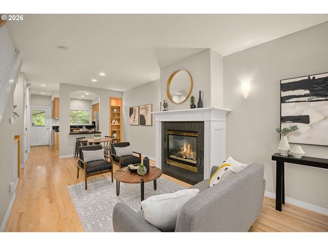 2667 Nw THURMAN St, Portland, OR 97210