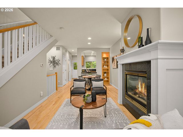 2667 Nw THURMAN St, Portland, OR 97210