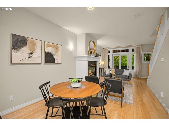 2667 Nw THURMAN St, Portland, OR 97210