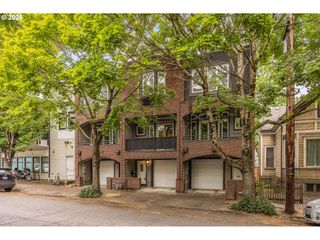 2667 Nw THURMAN St, Portland, OR 97210