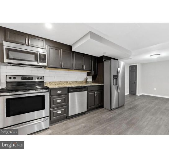 208 6TH AVE, Baltimore, MD 21225