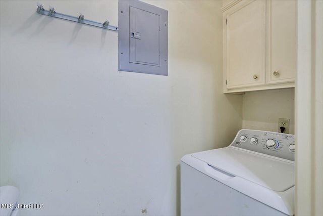 2030 Red Oak Drive, Brandon, MS 39042