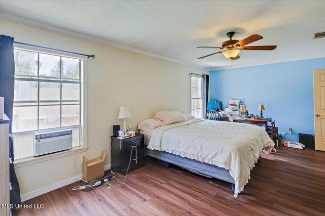 2030 Red Oak Drive, Brandon, MS 39042