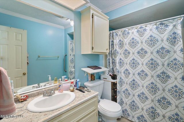 2030 Red Oak Drive, Brandon, MS 39042