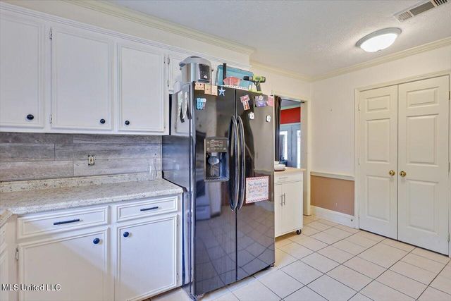2030 Red Oak Drive, Brandon, MS 39042