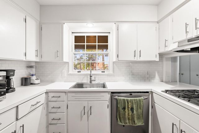 901 N McKinley Street, Little Rock, AR 72207