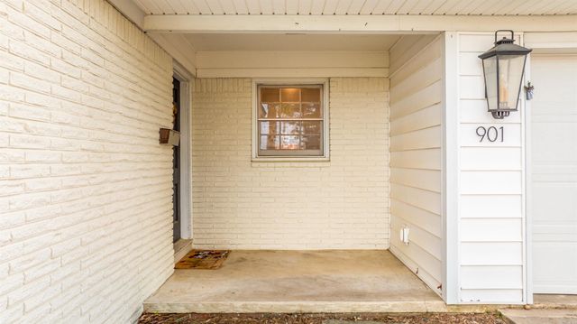 901 N McKinley Street, Little Rock, AR 72207