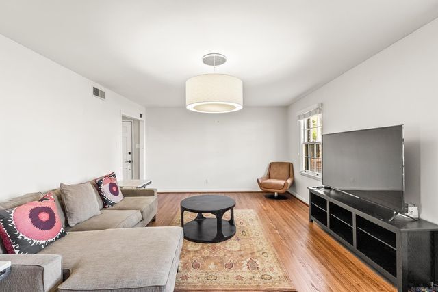 901 N McKinley Street, Little Rock, AR 72207