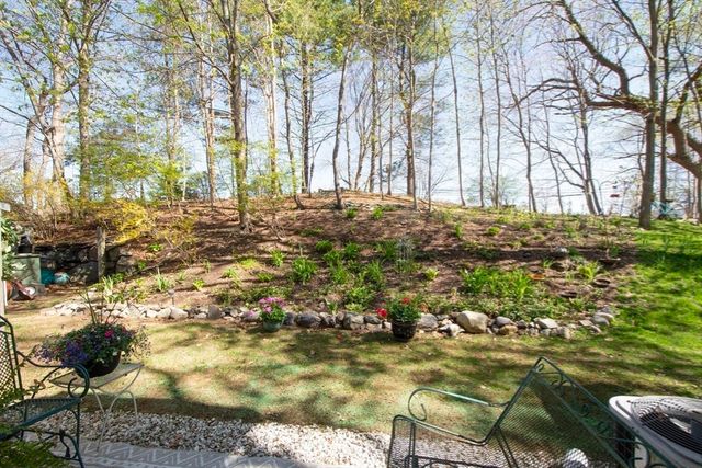 1 Beals Cove Rd C, Hingham, MA 02043