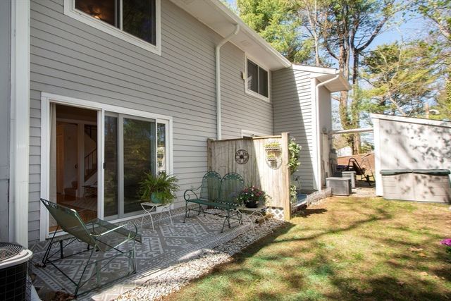 1 Beals Cove Rd C, Hingham, MA 02043