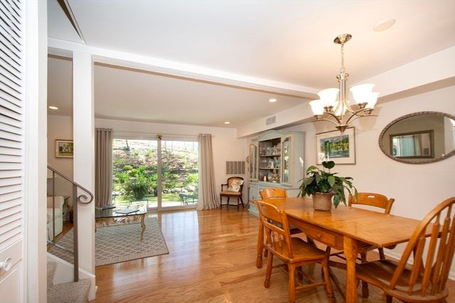 1 Beals Cove Rd C, Hingham, MA 02043