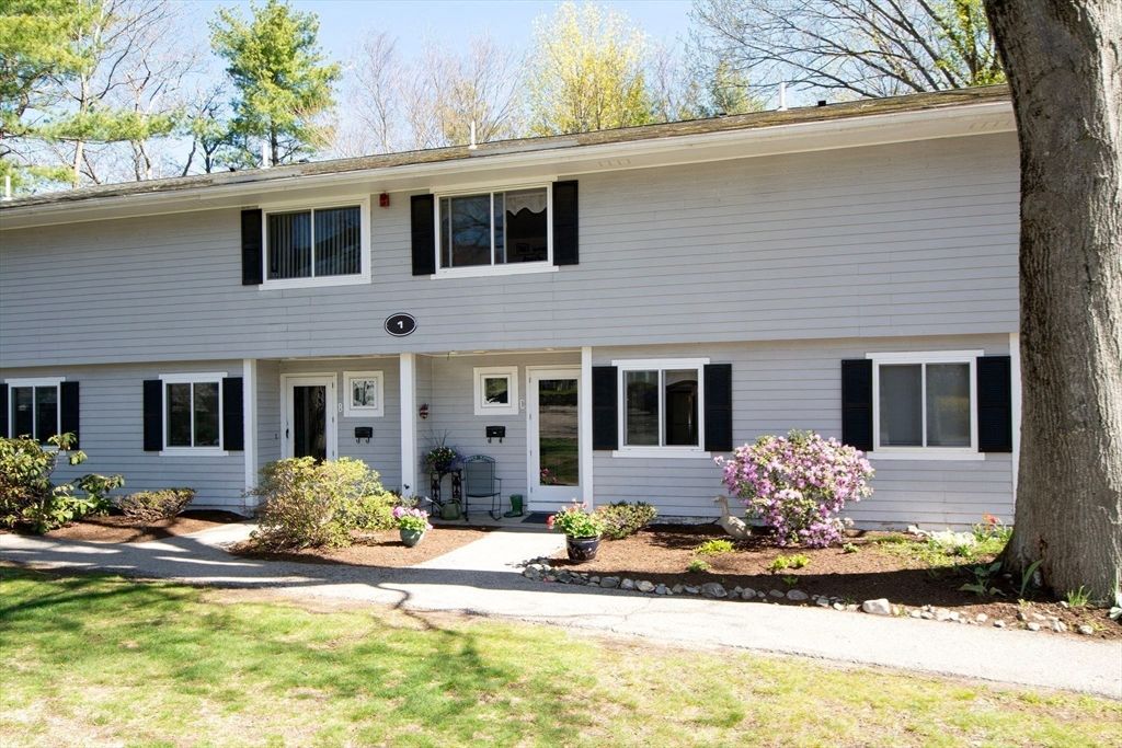 1 Beals Cove Rd C, Hingham, MA 02043