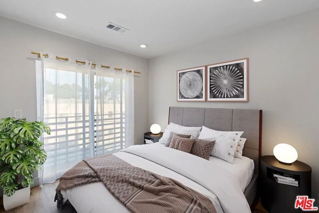 1724 Menlo Avenue B, Los Angeles, CA 90006