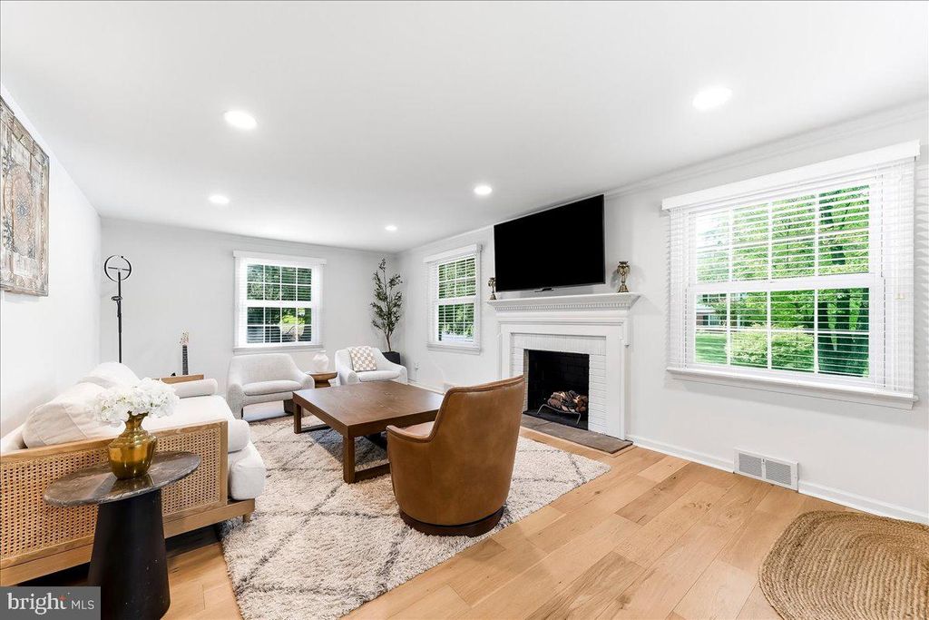 1446 RIVERWOOD LN, PHOENIXVILLE, PA 19460 — photo 3