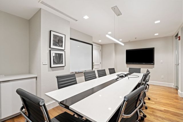 1 Charles St S 601, Boston, MA 02116