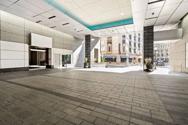 1 Charles St S 601, Boston, MA 02116