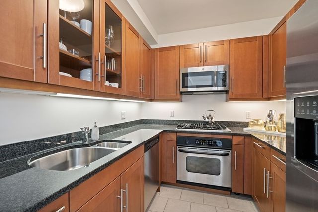 1 Charles St S 601, Boston, MA 02116