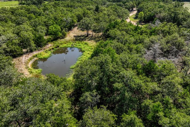 2080 Dead End LN, Ledbetter, TX 78946