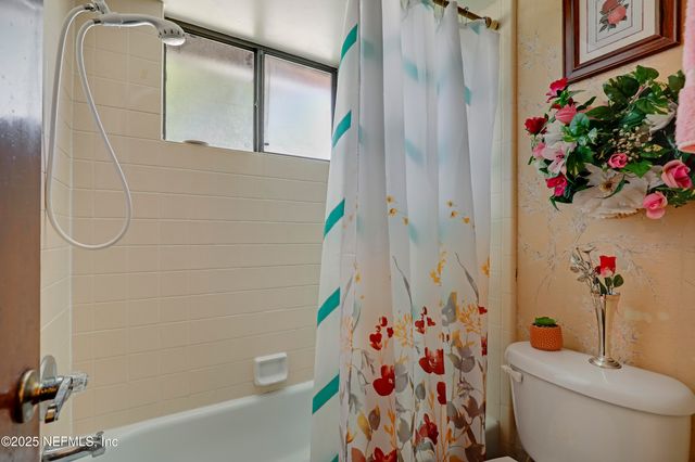 10086 HUNTINGTON FOREST Boulevard E, Jacksonville, FL 32257