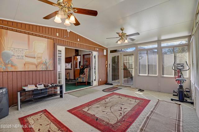 10086 HUNTINGTON FOREST Boulevard E, Jacksonville, FL 32257