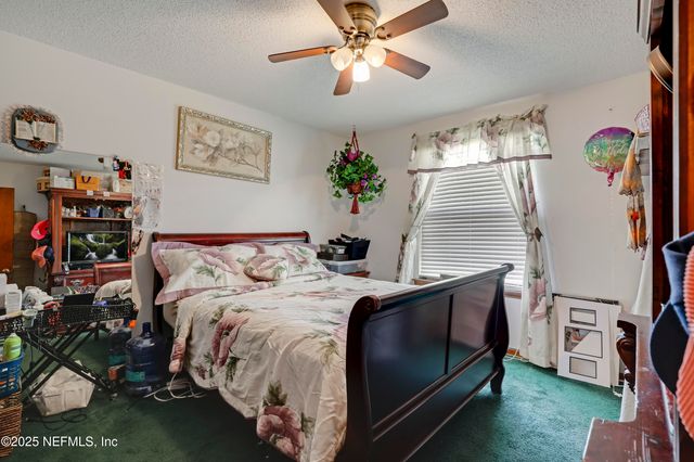 10086 HUNTINGTON FOREST Boulevard E, Jacksonville, FL 32257