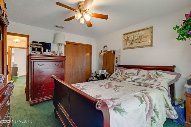 10086 HUNTINGTON FOREST Boulevard E, Jacksonville, FL 32257