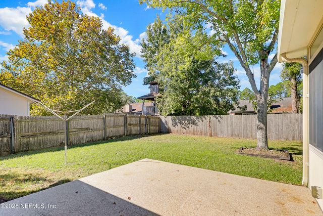 10086 HUNTINGTON FOREST Boulevard E, Jacksonville, FL 32257