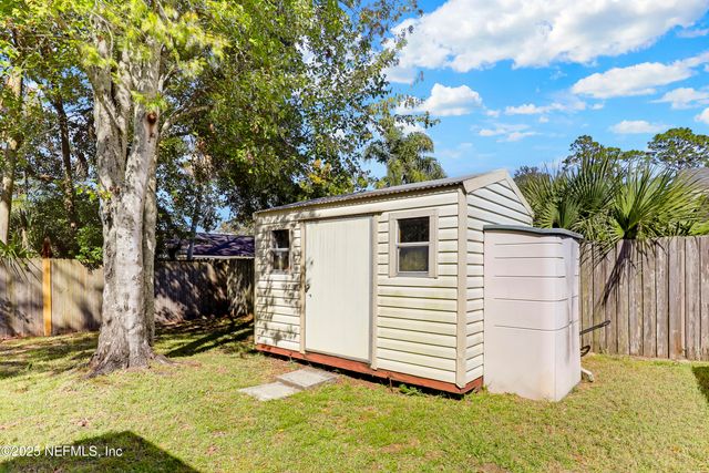 10086 HUNTINGTON FOREST Boulevard E, Jacksonville, FL 32257